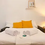 Exclusive & Cosy 3-bedroom By San Siro Stadium & Metro Affittacamere Milano