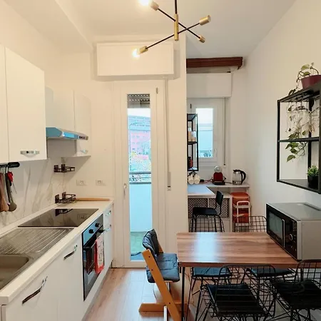 Exclusive & Cosy 3-bedroom By San Siro Stadium & Metro Pensión *