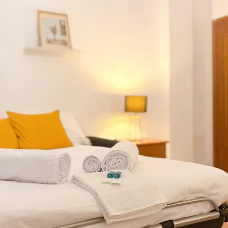 Exclusive & Cosy 3-bedroom By San Siro Stadium & Metro Pensión *